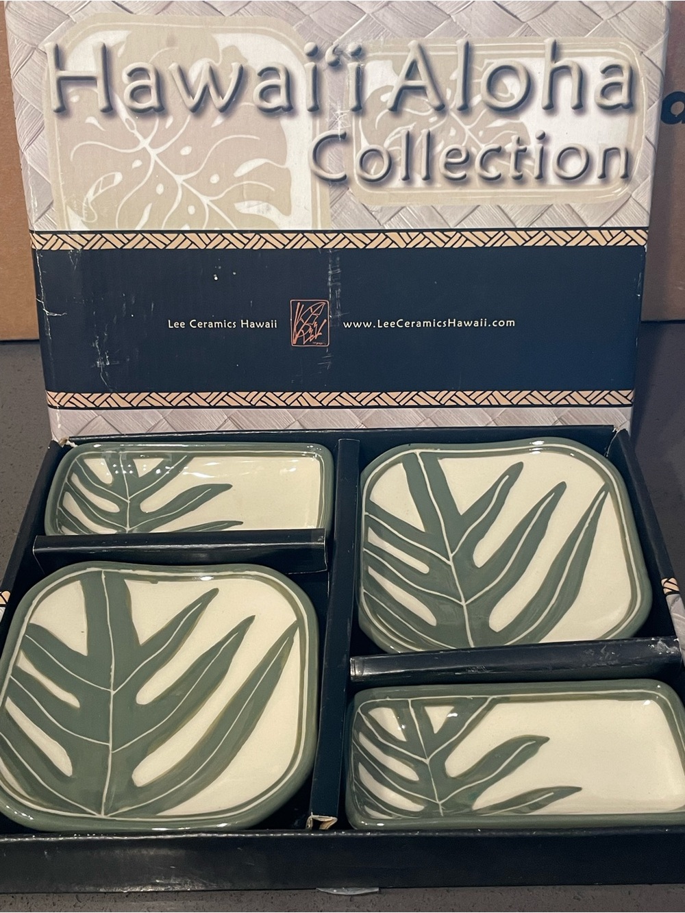 Lee Ceramics Handmade Hawaii Aloha Collection 4Piece Ceramic Dish Set Green Fern